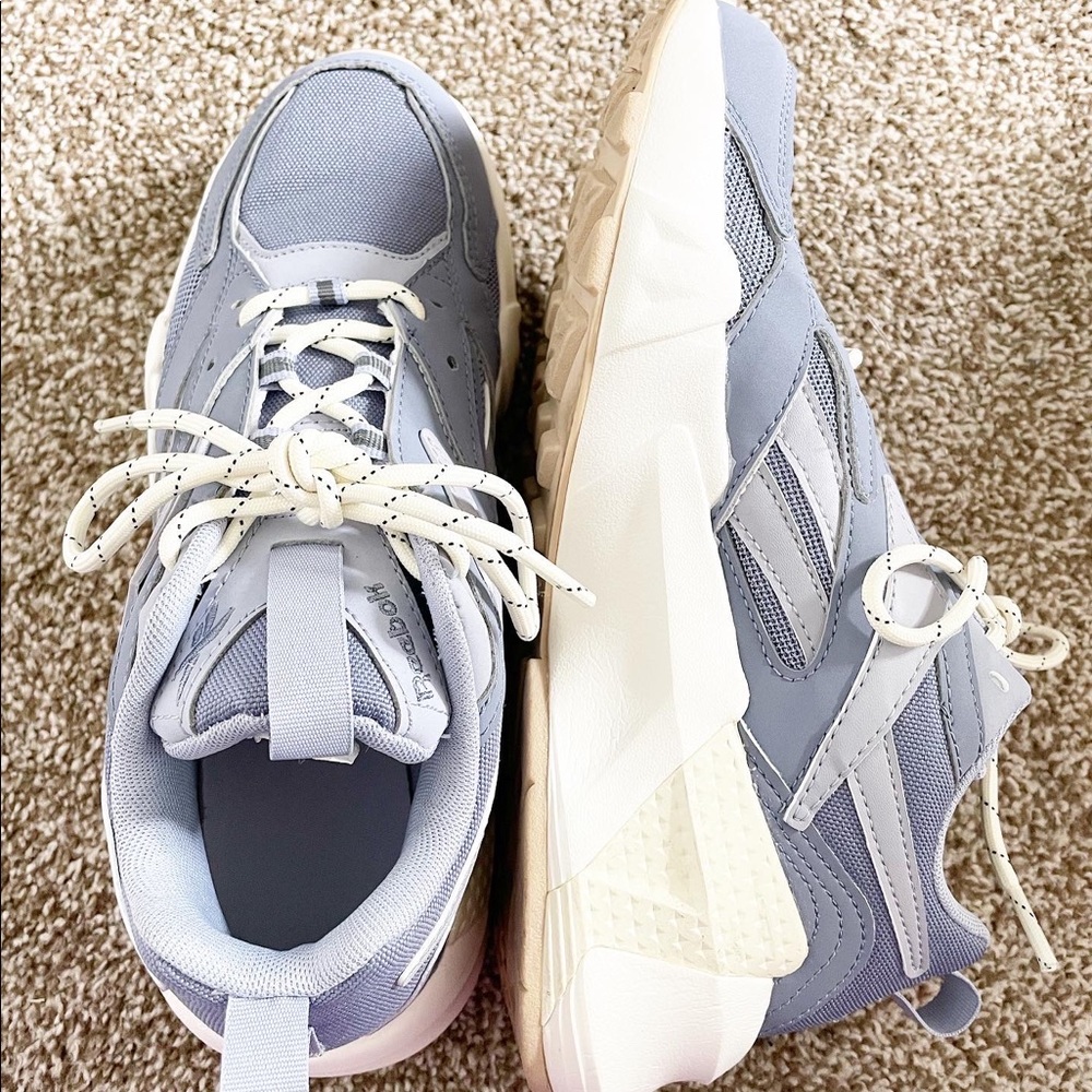 NEW REEBOK